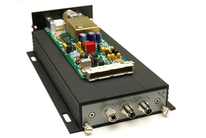 Single channel capacitance amplifier front view with amplifier